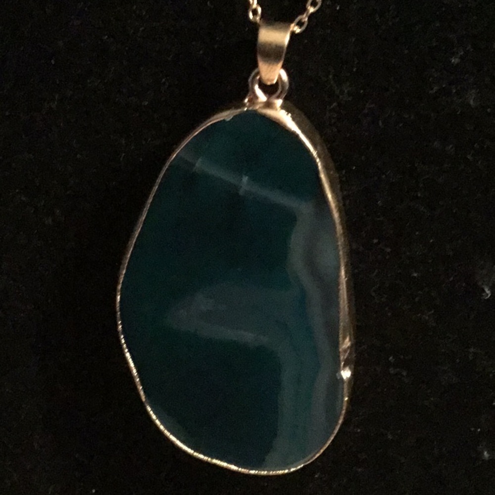 3” TEAL AGATE PENDANT on GOLD TONE NECKLACE - Picture 4 of 7
